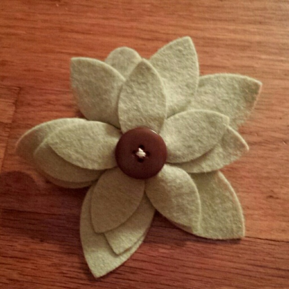 Flower Pin